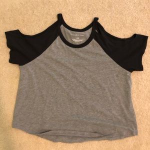 Off the shoulder, cut women’s baseball tee